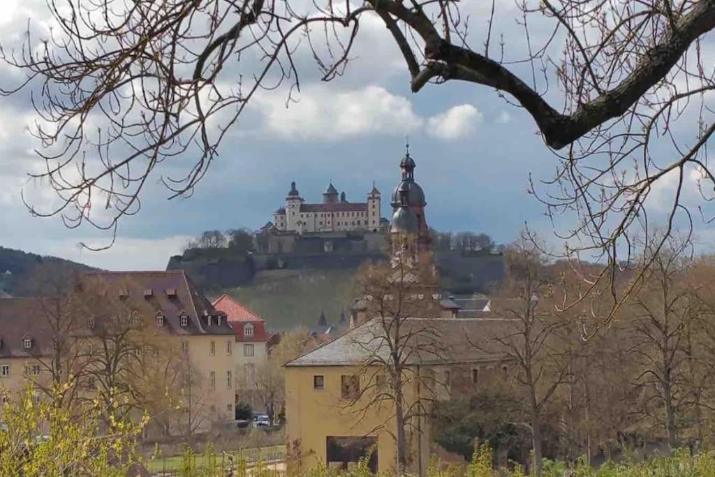 Apartment Weinbergsblick Optimale Stadtnaehe